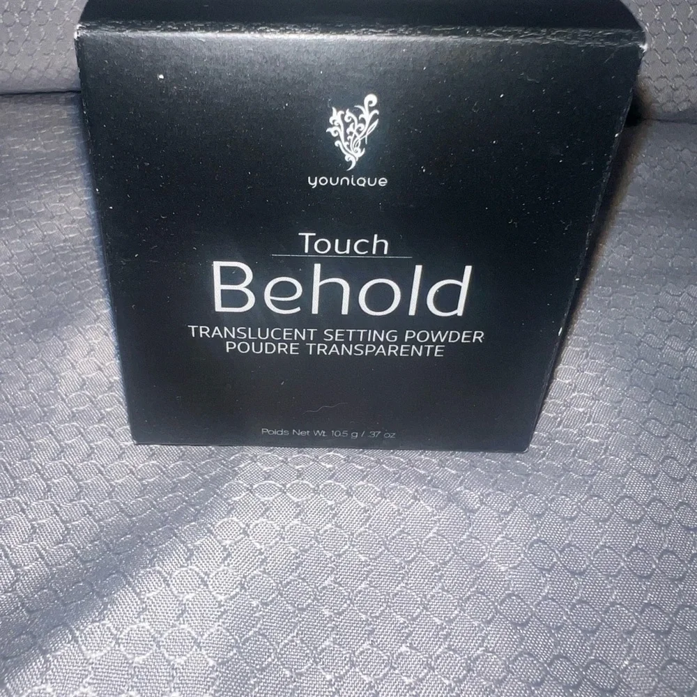 Younique Touch Behold Setting Powder - Classic Black and Cream NIB